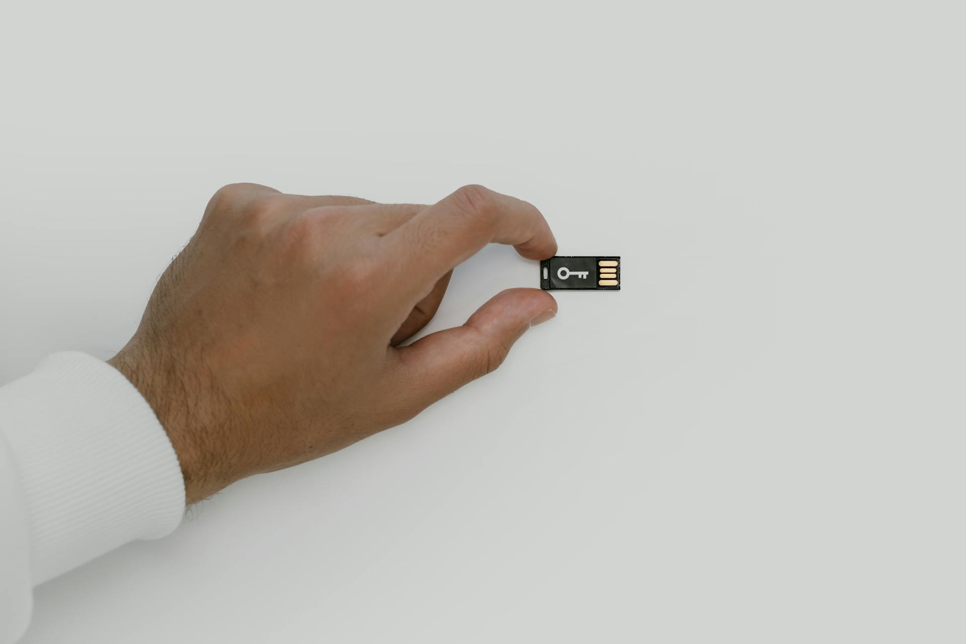 Gestionarea datelor la încheierea contractelor